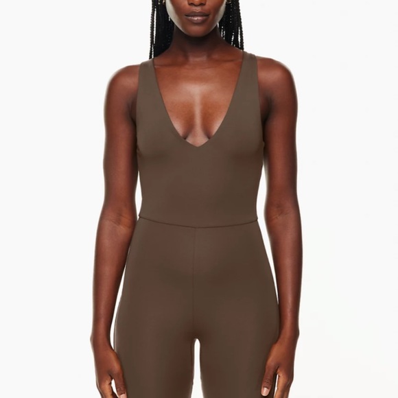 Aritzia Babaton V neck romper - Picture 4 of 4